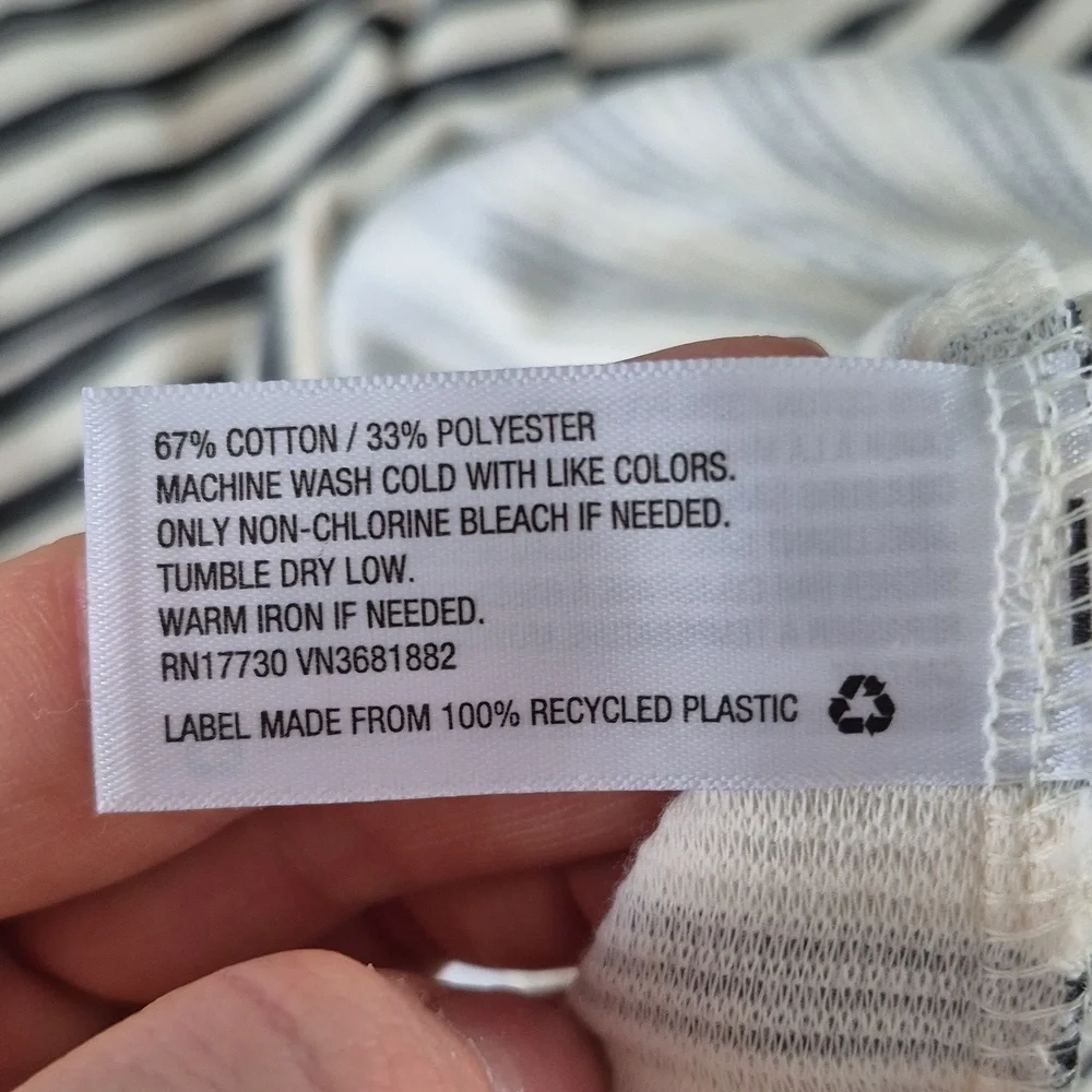 NWT Liz Lange Maternity Striped Dress - Size M - Picture 6 of 6